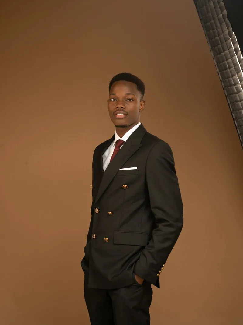 Loïc Sangronio — Photographe professionnel à Cotonou, Bénin — Portrait créatif