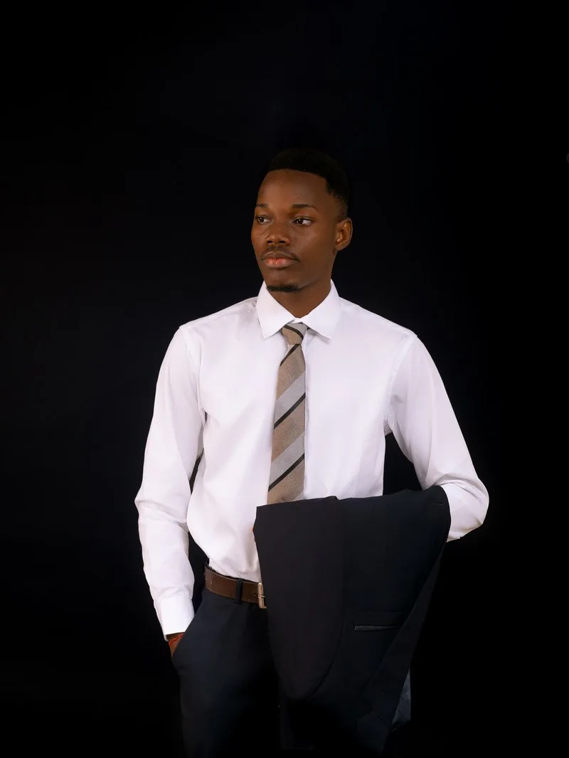 Loïc Sangronio — Portrait studio Cotonou — Sankofa Studio